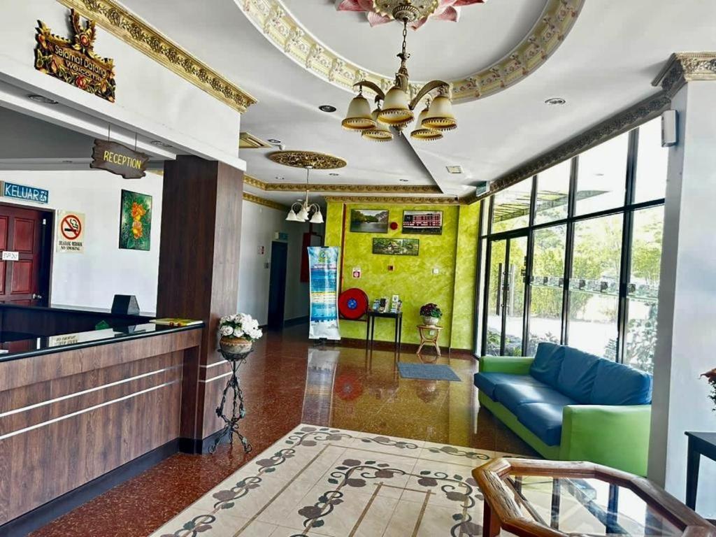 Langkawi Baron Hotel Kuah Esterno foto