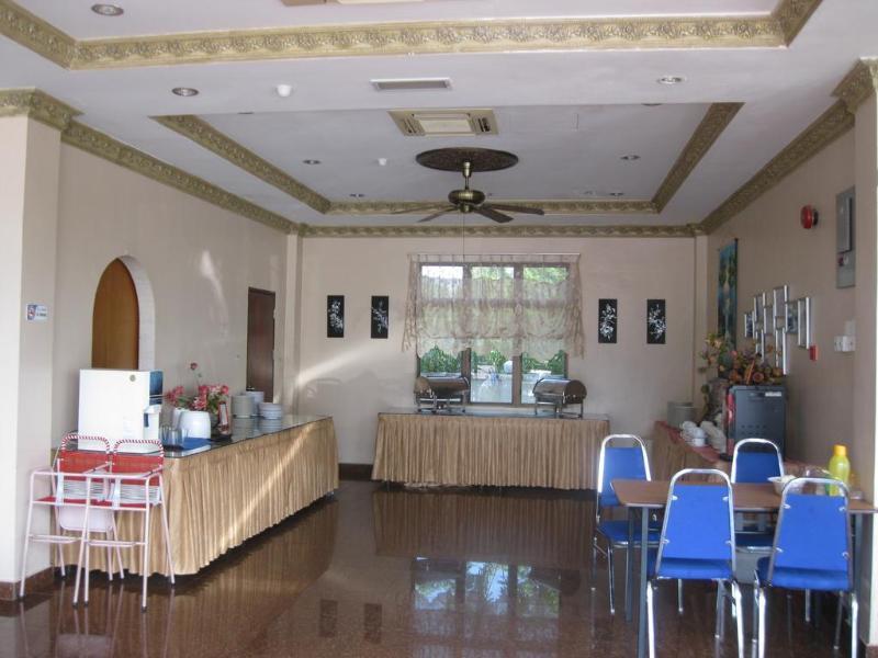 Langkawi Baron Hotel Kuah Esterno foto