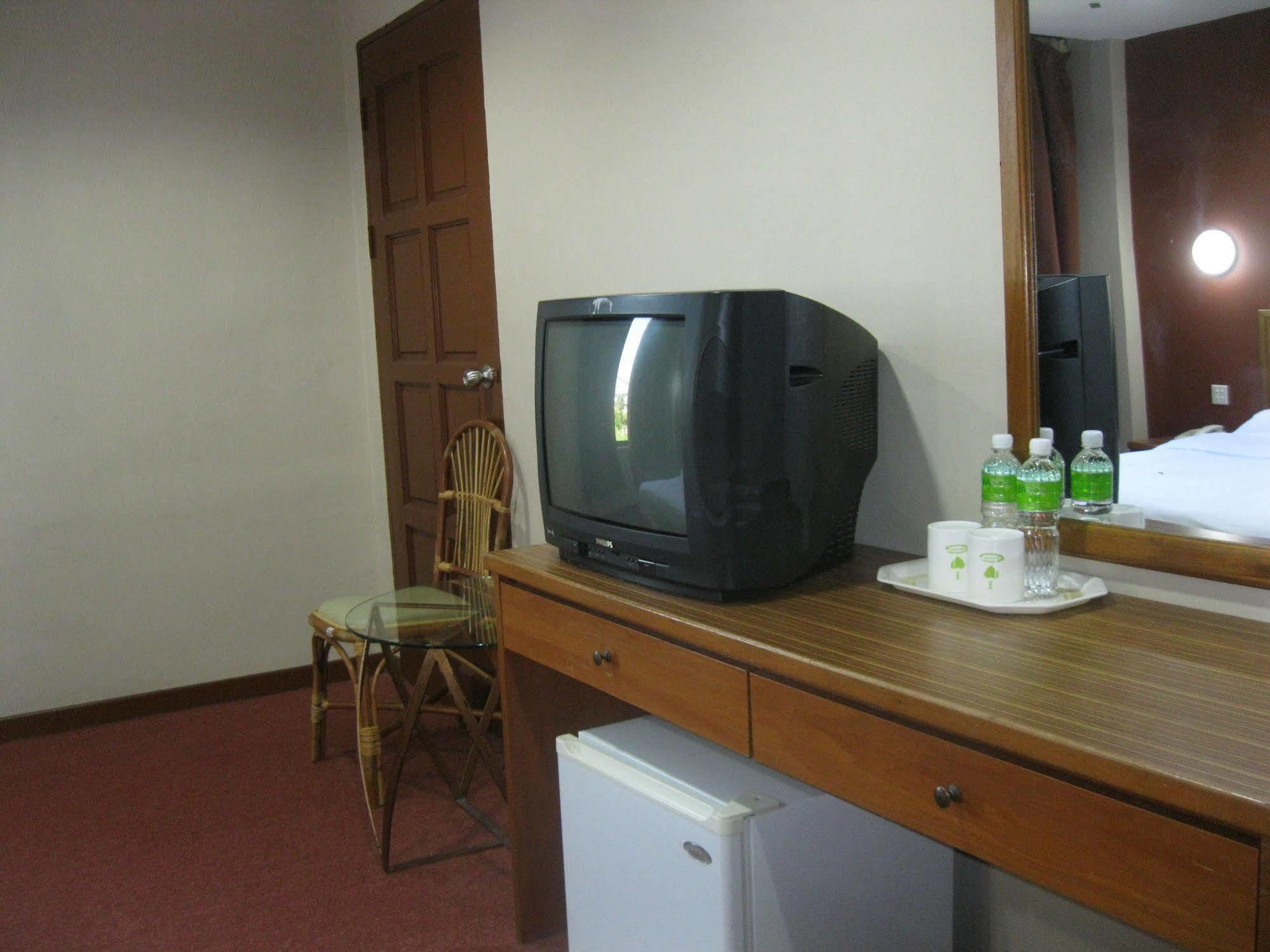 Langkawi Baron Hotel Kuah Esterno foto