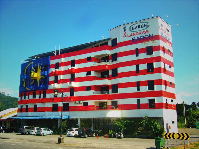 Langkawi Baron Hotel Kuah Esterno foto